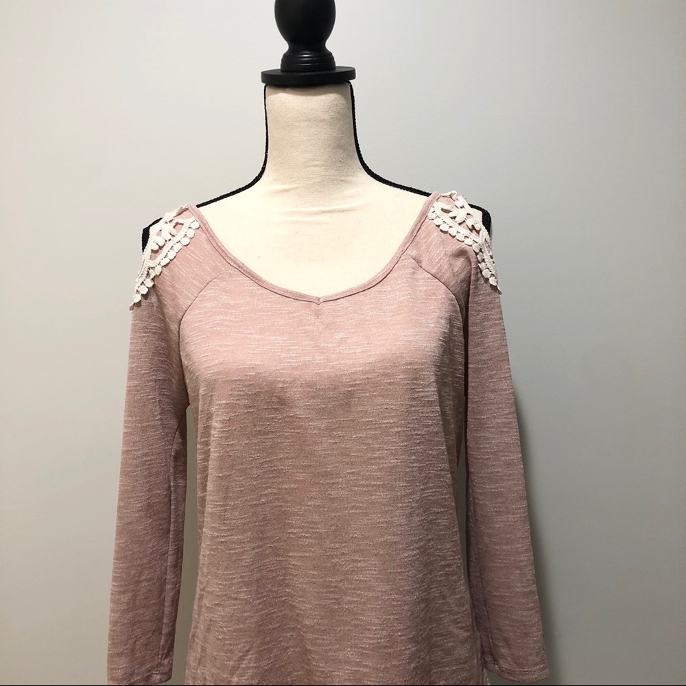 Almost Famous | Cold Shoulder Top